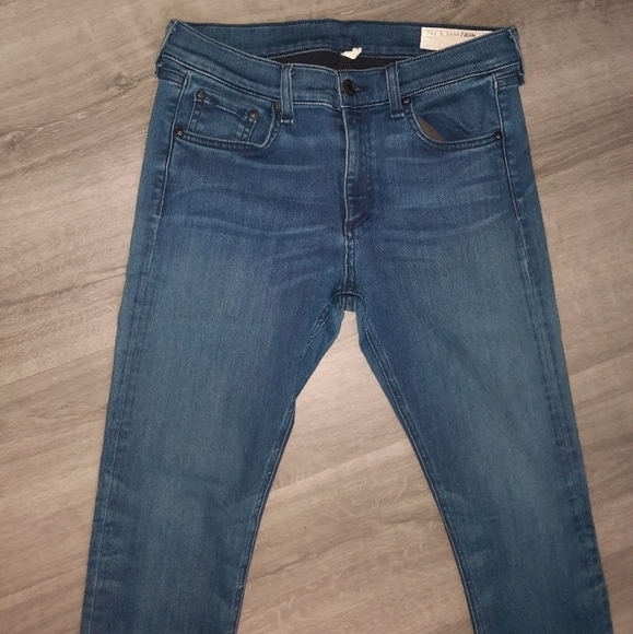 Rag & Bone Raw Hem Skinny Jean in Dearborn Wash - Picture 5 of 9